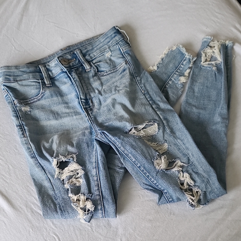 American Eagle Outfitters Light Blue Distressed Skinny Jeans W/ Raw Cuff